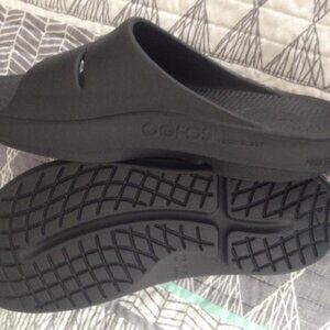 David Ortiz's showershoes (NEW) purchased at Estate Sale(Winter '20)Free Ship US